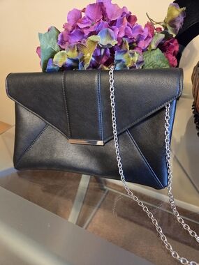 INC International Concepts Black Envelope Crossbody with Silver Chain NWOT